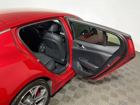 Used 2019 Kia Stinger GT image 31