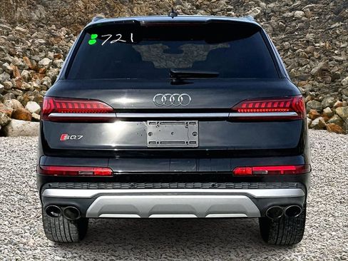 Used 2022 Audi SQ7 Premium Plus w/ SQ7 Executive Package image 4