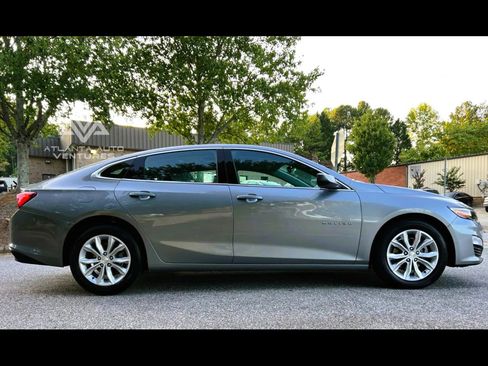 Used 2024 Chevrolet Malibu LT image 9