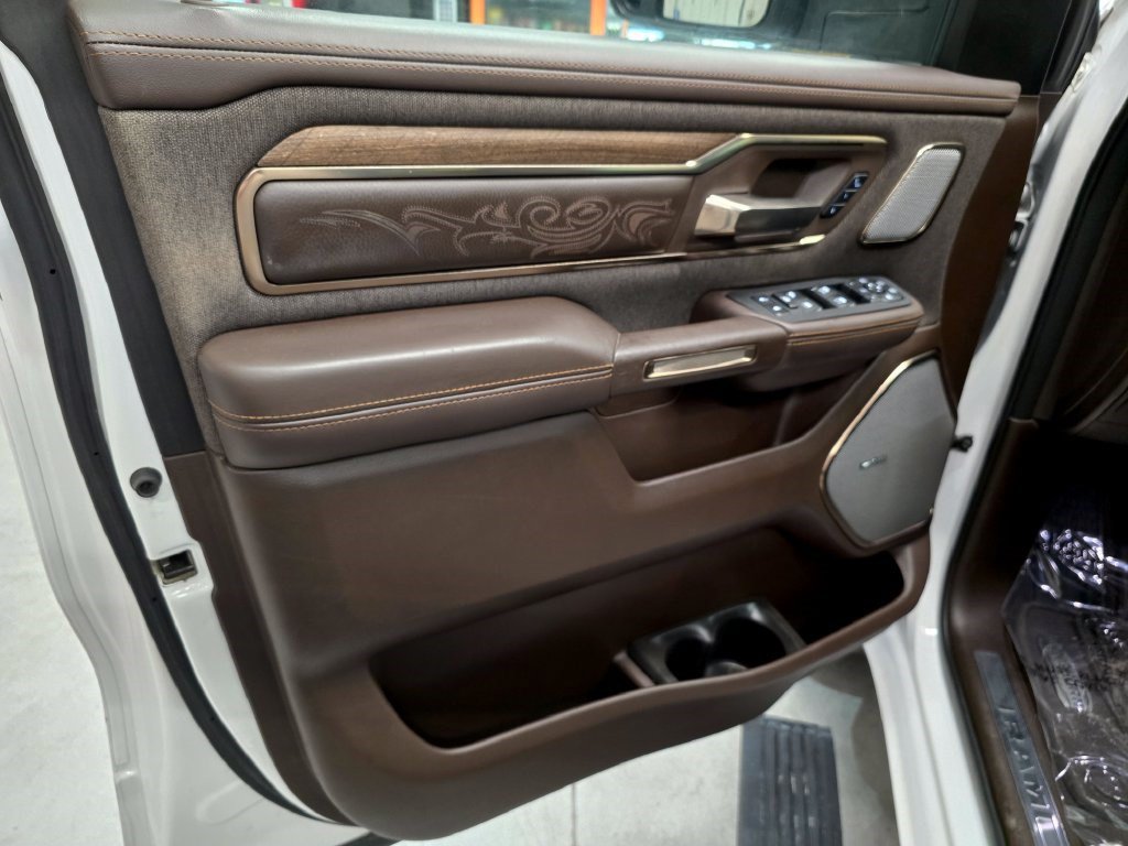 Used 2025 RAM 1500 Limited w/ Trailer Tow Group AWD/4WD image 18