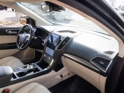 Used 2024 Ford Edge Titanium image 21