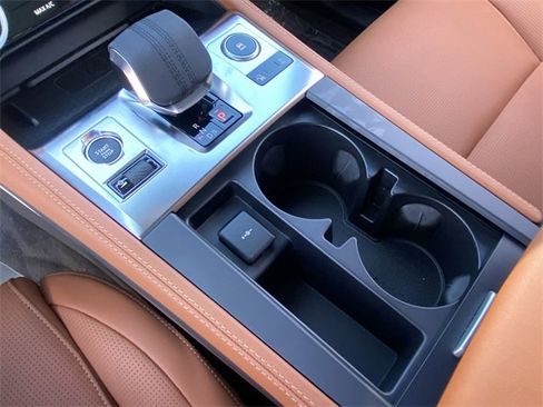 New 2025 Jaguar F-PACE R-Dynamic S image 9