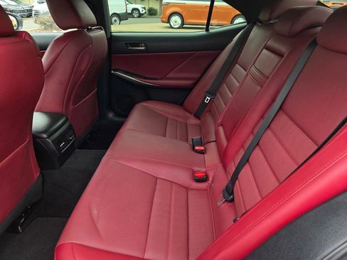 Used 2019 Lexus IS 300 F Sport w/ F Sport Package RWD image 14