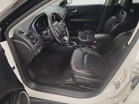 Used 2018 Jeep Compass Limited AWD/4WD image 12