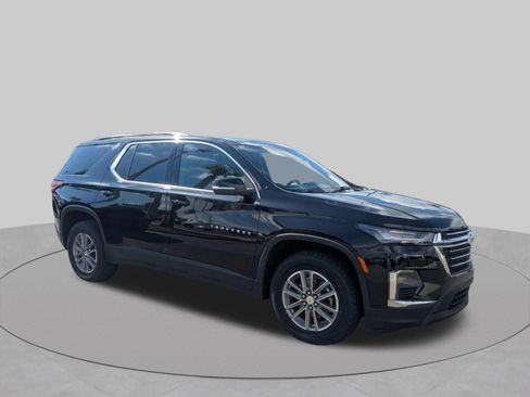 Used 2023 Chevrolet Traverse LT FWD image 1
