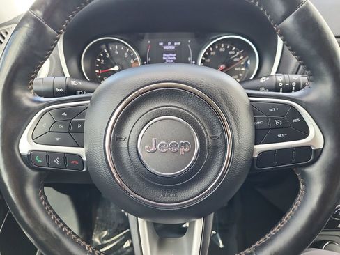 Used 2018 Jeep Compass Latitude w/ Cold Weather Group AWD/4WD image 17