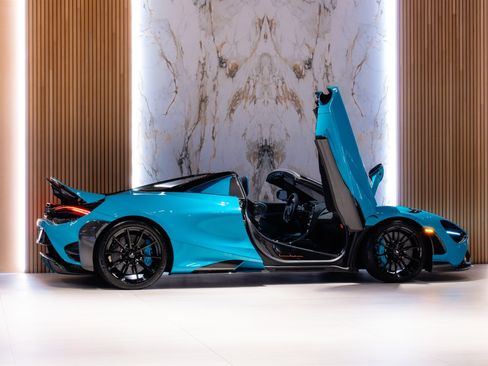 Used 2022 McLaren 765LT RWD image 6