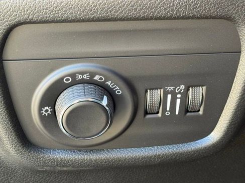 New 2026 Jeep Grand Cherokee L 4WD image 12