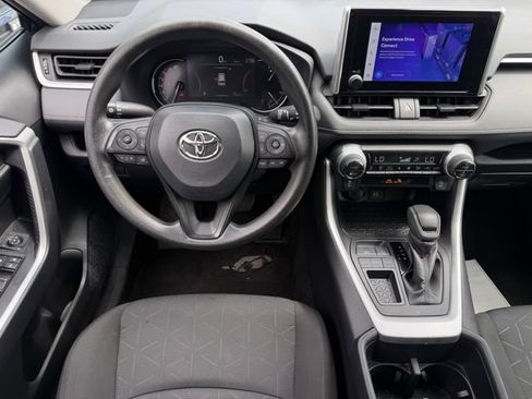 Used 2024 Toyota RAV4 XLE FWD image 12