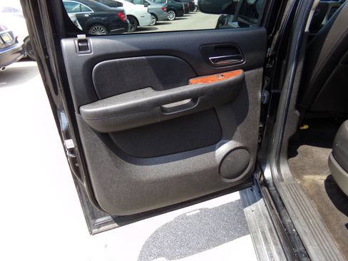 Used 2014 GMC Yukon XL SLT image 19