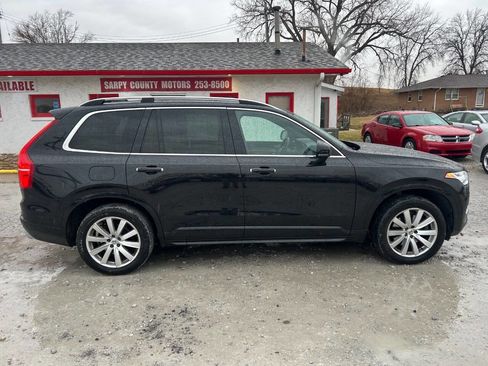 Used 2016 Volvo XC90 T6 Momentum w/ Momentum Plus Package image 2