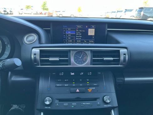 Used 2016 Lexus IS 200t RWD image 13