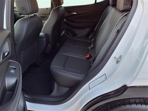 Used 2024 Buick Encore GX Sport Touring image 24