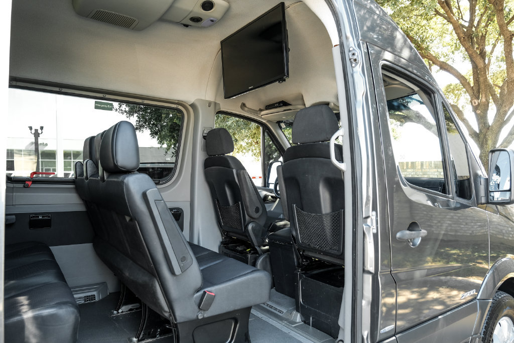 Used 2015 Mercedes-Benz Sprinter 2500 image 53