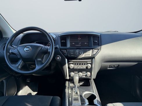 Used 2019 Nissan Pathfinder S image 9