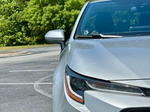 Used 2020 Toyota Corolla LE FWD image 13