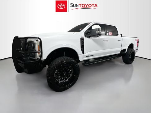 Used 2023 Ford F250 Lariat w/ Sport Appearance Package image 9