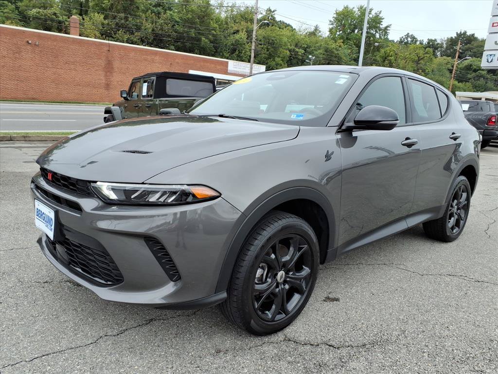 Used 2024 Dodge Hornet GT Plus w/ GT Blacktop Package AWD/4WD image 8