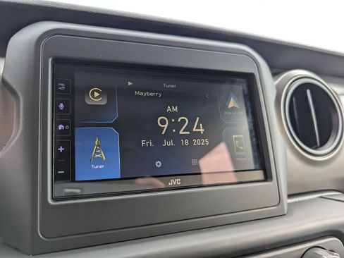 Used 2020 Jeep Wrangler Sport image 25