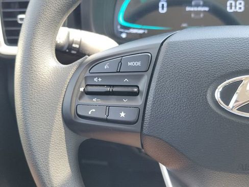 Certified 2026 Hyundai Venue SE FWD image 7