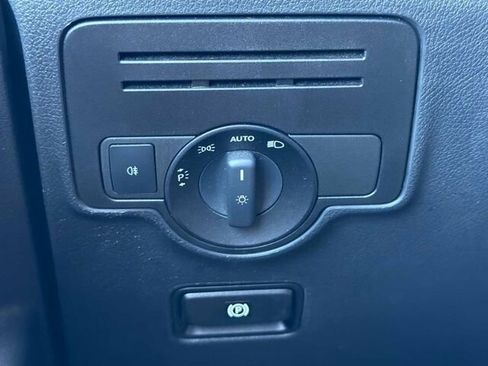 Used 2016 Mercedes-Benz Metris Passenger image 31