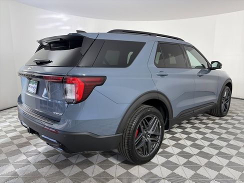 Certified 2025 Ford Explorer ST-Line w/ Premium Package image 7