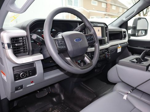 New 2026 Ford F550 4x4 Crew Cab image 14