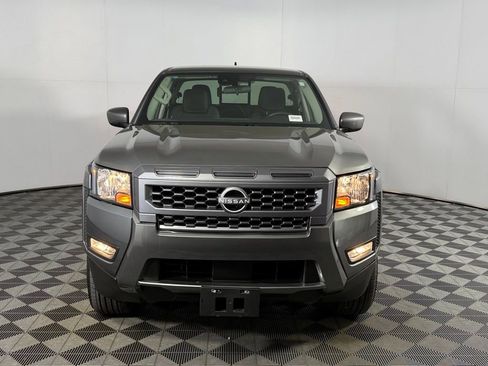 Used 2025 Nissan Frontier SV w/ SV Convenience Package RWD image 9