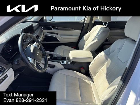 Used 2022 Kia Telluride EX w/ EX Premium Package image 22