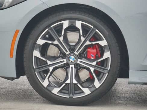 Used 2026 BMW 330i Sedan w/ M Sport Package RWD image 5