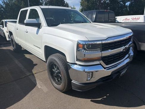 Used 2018 Chevrolet Silverado 1500 LT w/ All Star Edition AWD/4WD image 4