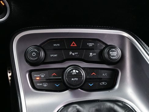 Used 2022 Dodge Challenger R/T w/ Blacktop Package image 19