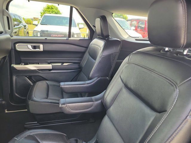 Used 2023 Ford Explorer Limited w/ Equipment Group 301A RWD image 16