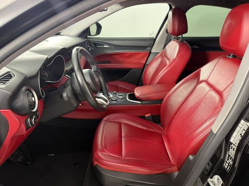 Used 2021 Alfa Romeo Stelvio Sprint w/ Nero Edizione RWD image 5
