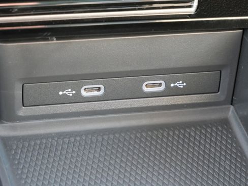 Certified 2024 Volkswagen Atlas SEL Premium R-Line image 28