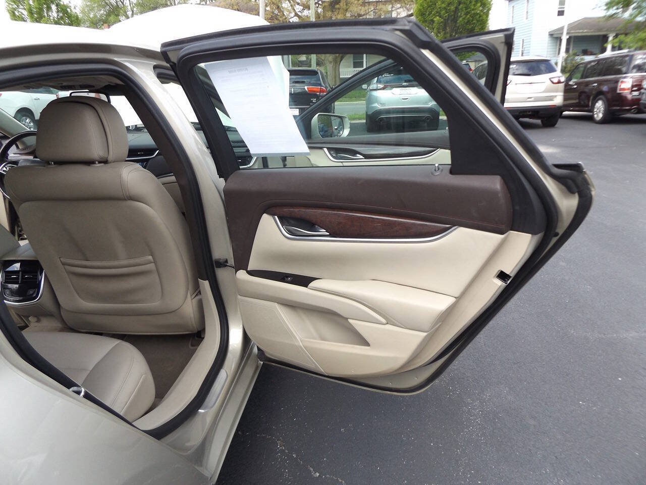 Used 2013 Cadillac XTS Luxury w/ Driver Awareness Package FWD image 29