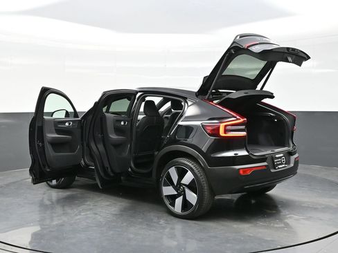 Used 2023 Volvo C40 P8 Recharge Ultimate image 40
