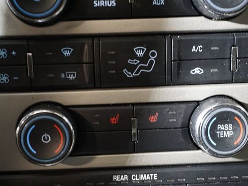 Used 2009 Ford Flex SEL AWD/4WD image 16