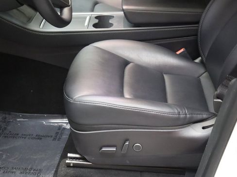 Used 2023 Tesla Model Y Long Range image 36