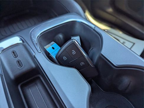 New 2026 Chevrolet Equinox EV LT w/ LPO, All-Weather Mat Package image 20