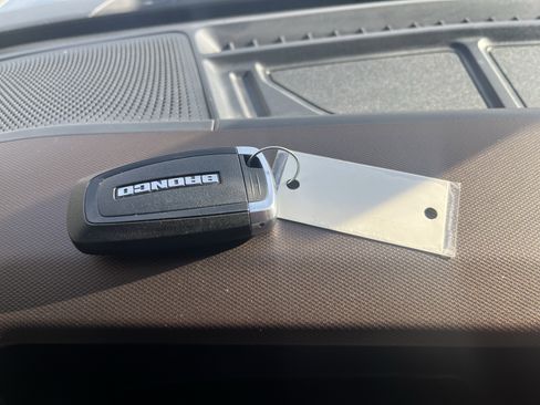 Certified 2022 Ford Bronco Outer Banks image 25