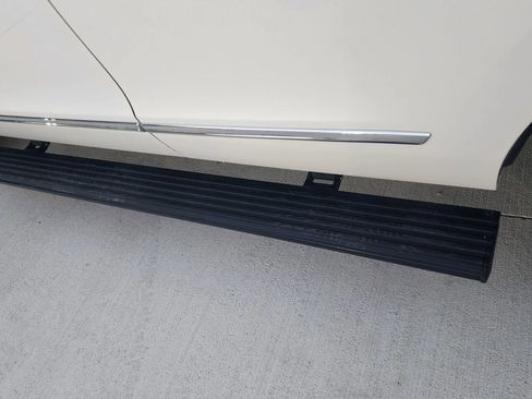 Used 2019 Lincoln Navigator Reserve image 25