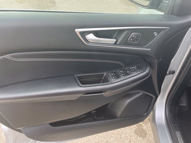 Used 2022 Ford Edge Titanium w/ Cargo Accessory Package AWD/4WD image 12