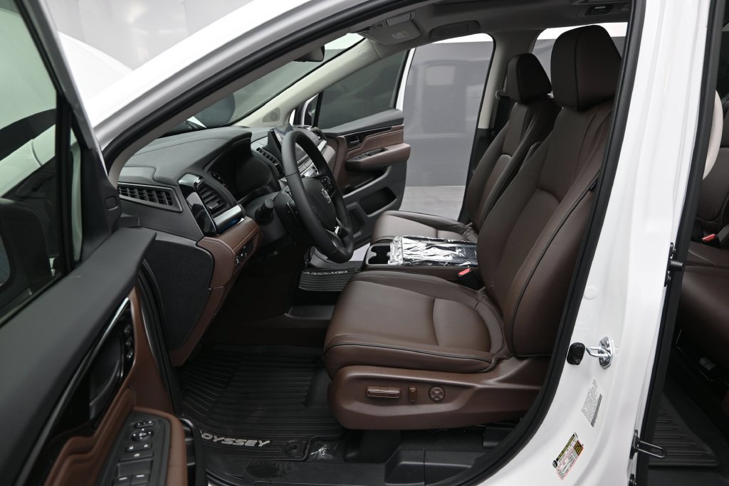 New 2027 Honda Odyssey Touring image 12
