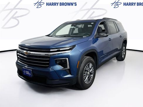 New 2026 Chevrolet Traverse LT w/ Driver Confidence Package AWD/4WD image 1
