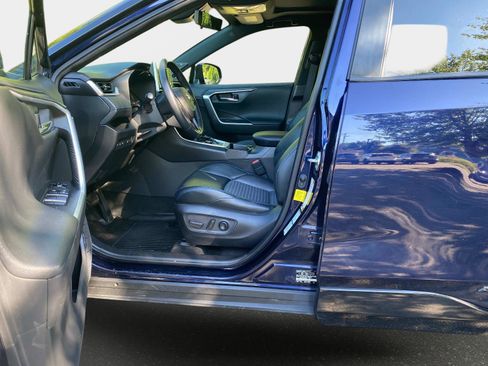 Used 2021 Toyota RAV4 XSE image 14