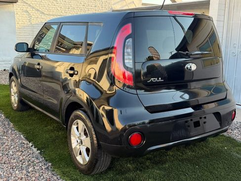 Used 2017 Kia Soul FWD image 11