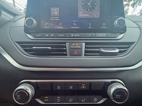 Used 2022 Nissan Altima 2.5 SR image 17