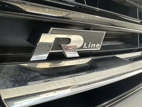 Used 2020 Volkswagen Tiguan SE R-Line image 7