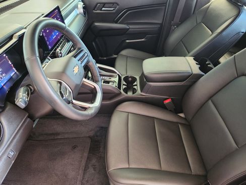 Used 2023 Chevrolet Colorado LT w/ LT Convenience Package III image 13